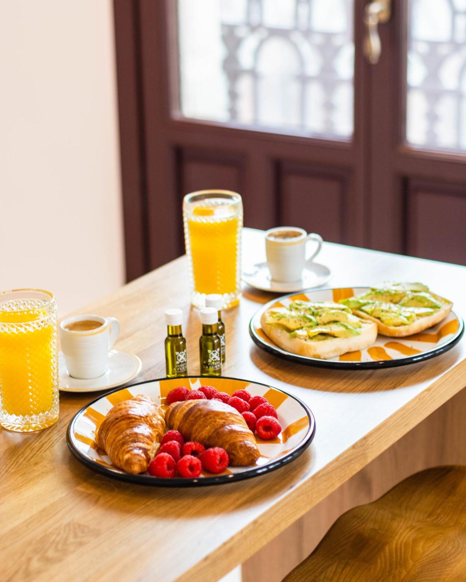 Betis Suites-la Campana Apartment *